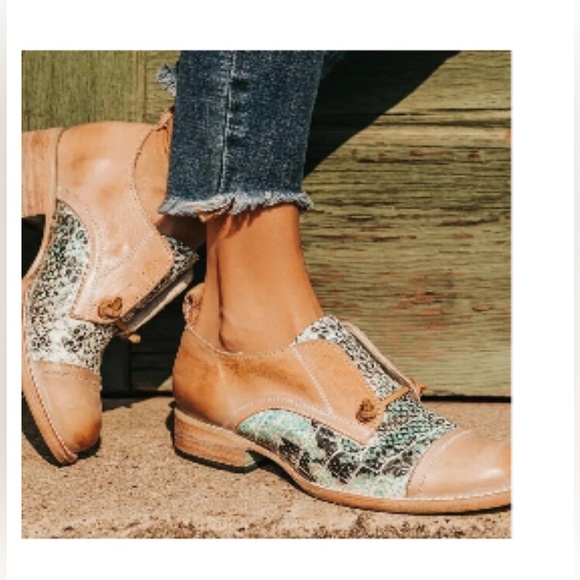Freebird by Steven Shoes - NWT Freebird shoes, size 10, Mabel style, never worn. Turquoise multi color NIB